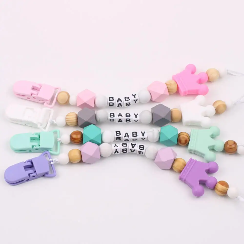 Cá Tính Núm Vú Giả Kẹp Bé Tùy Biến Tên Silicon Pacifier Chống Thả Dây Chuyền Thực Phẩm Cấp Mọc Răng Đồ Chơi Cho Răng Hàm