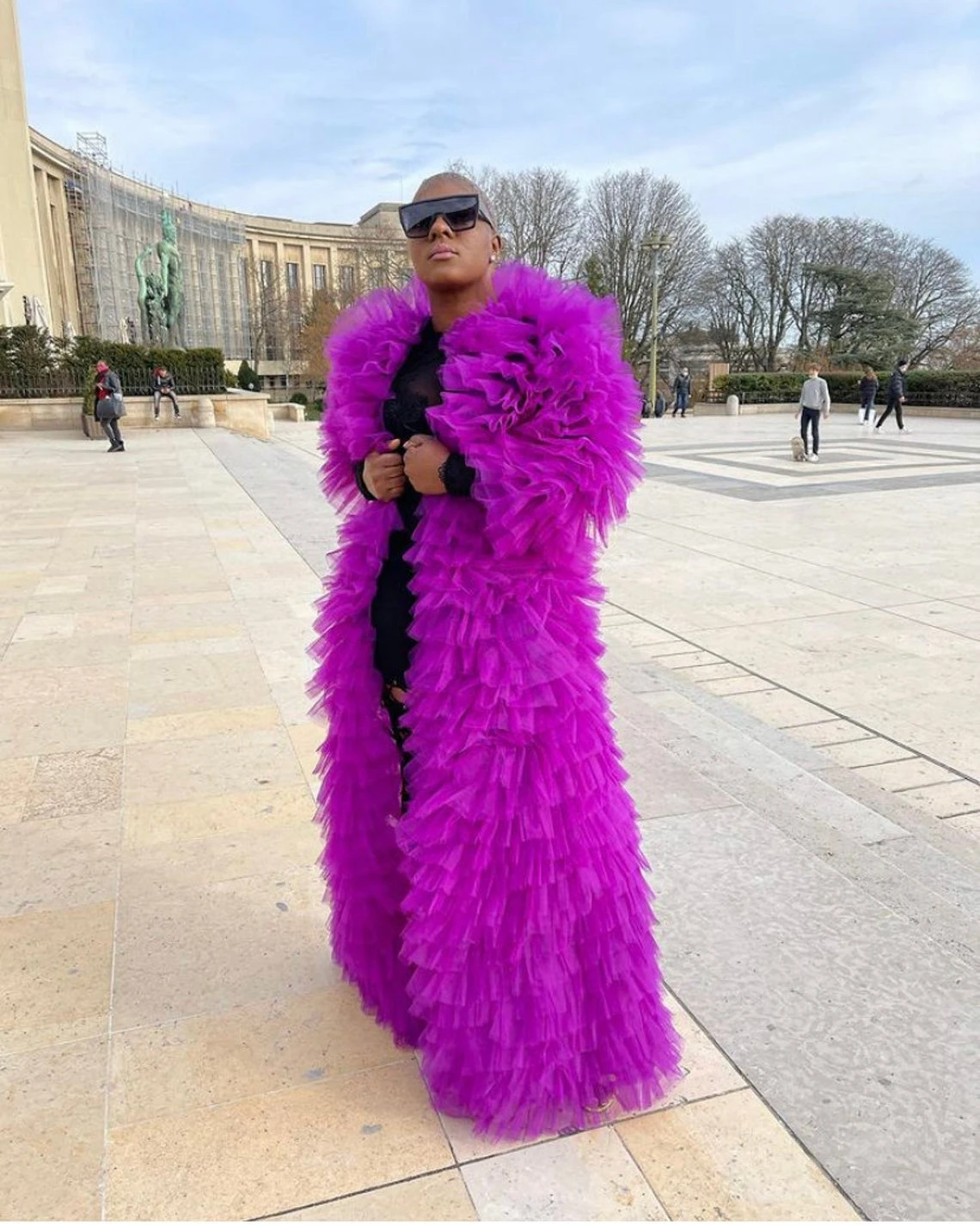 แฟชั่น Tulle เสื้อแขนยาว Custom Made Plus ขนาดพิเศษ Puffy Reffules สีม่วง Tulle ถ่ายภาพกว่าชุด