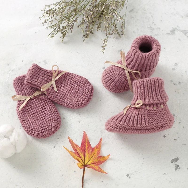 รองเท้าเด็ก + ชุดถุงมือถักแรกเกิดเด็กชายรองเท้า Mitten แฟชั่น Butterfly-Knot เด็กวัยหัดเดินทารก Slip-On เตียงรองเท้า Hand Made