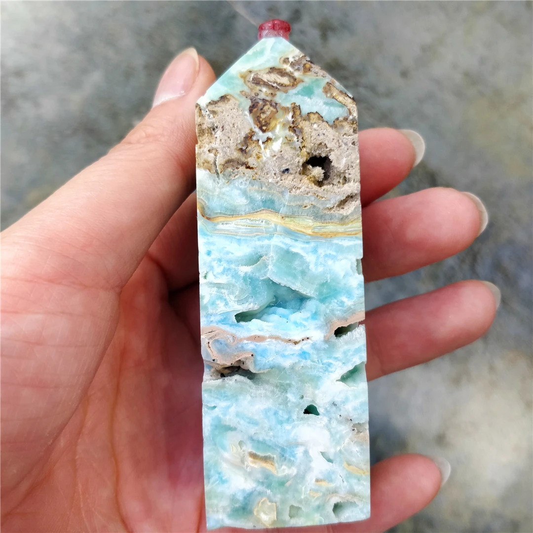 Batu Mineral Alami Langit Biru Kristal Kalsit Karibia Druse Titik Hemimorphite Menara Lucu Batu Spiritual Kantor Rumah