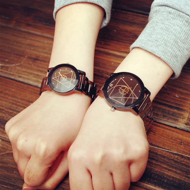 Nuevos relojes de pareja para hombre, reloj de segunda mano con puntero triangular y brújula, relojes de acero inoxidable para mujer, reloj femenino