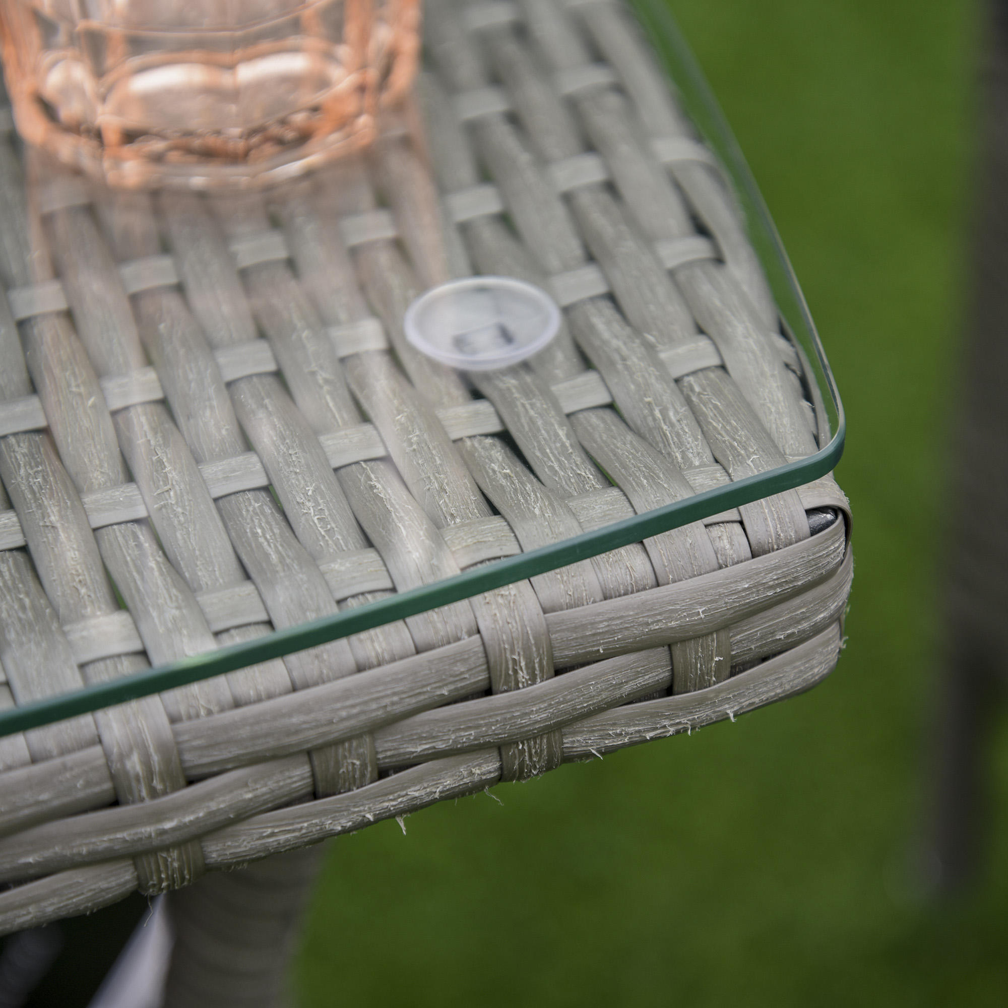 Out sunny Gartenmöbel mit 1 Tisch 2 Stühle mit grauen Kissen