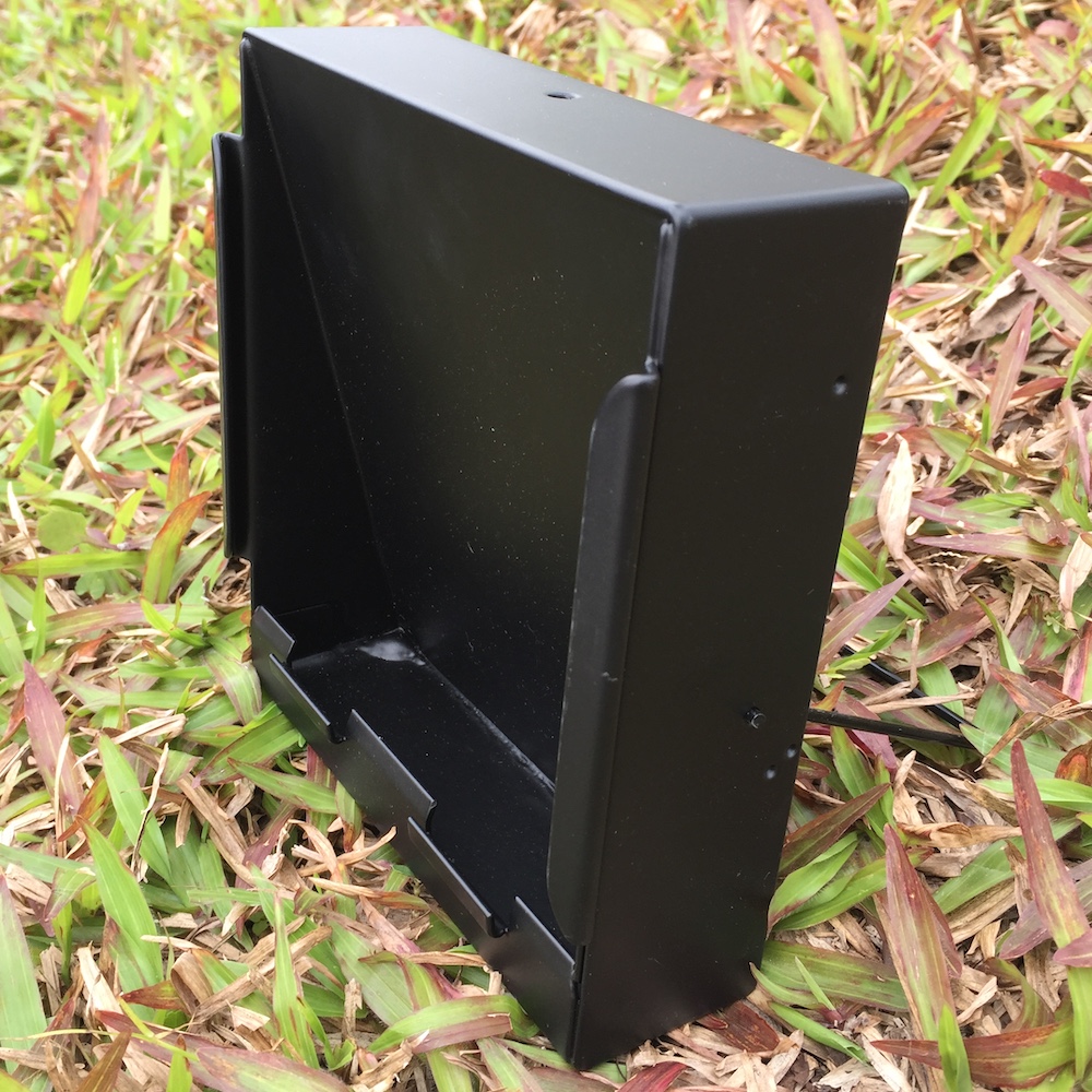 Schwarze quadratische Pelletfalle aus Stahl – 5,50 x 5,50 Zoll