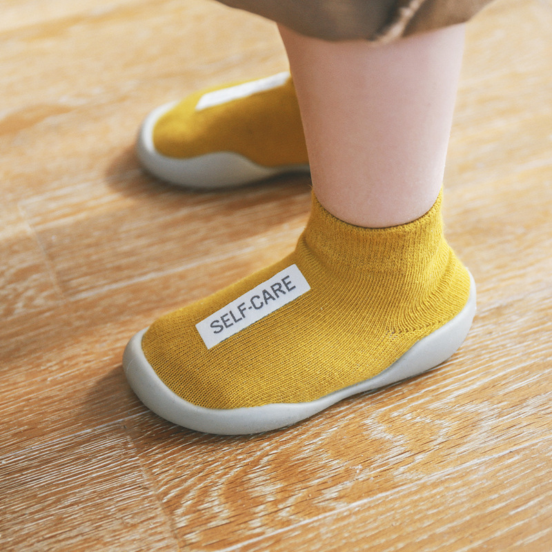 Babyschoenen Peuter Eerste wandelaars Baby Jongens Meisjes Kinderen Rubber Zachte antislipzool Vloer Barefoot Casual schoenen Gebreide laarsjes