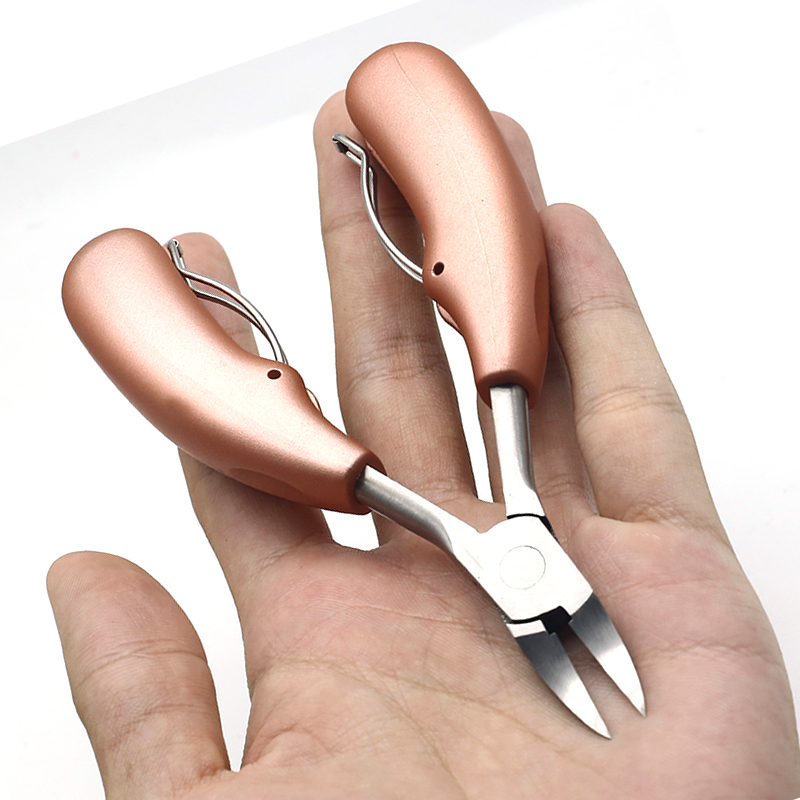 เล็บ Cuticle Nipper กรรไกรสแตนเลสสตีลเล็บที่มีสีสัน Clipper Dead Skin Remover Pedicure Eagle Beak คีม