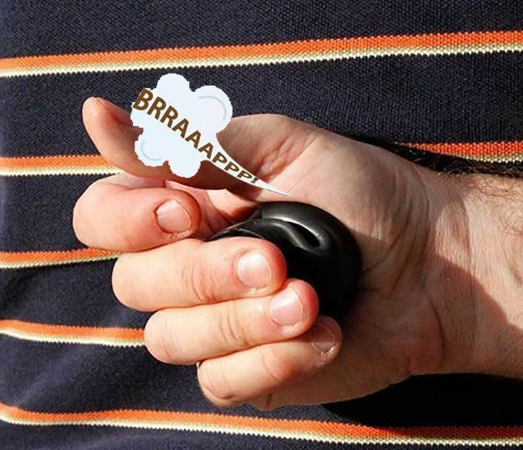 1 PC คุณภาพสูงความแปลกใหม่ตลกบีบของเล่นสร้างสรรค์จําลองผายลมเครื่อง Trick Jokes Prank Cool ของเล่นของขวัญ