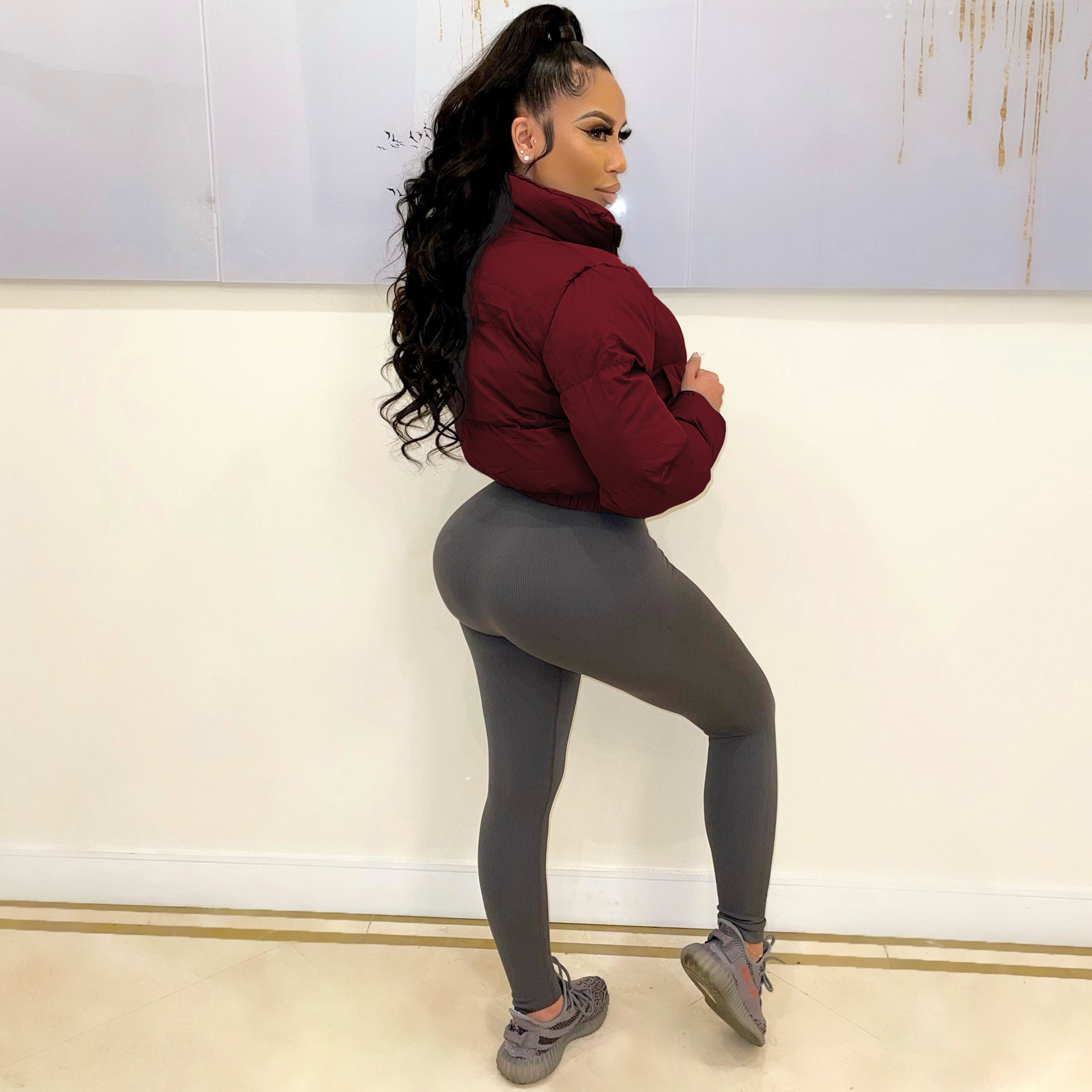 Jaqueta Puffer cortada para mulheres, gola alta com zíper, cor sólida, roupas de inverno, roupas por atacado, outono