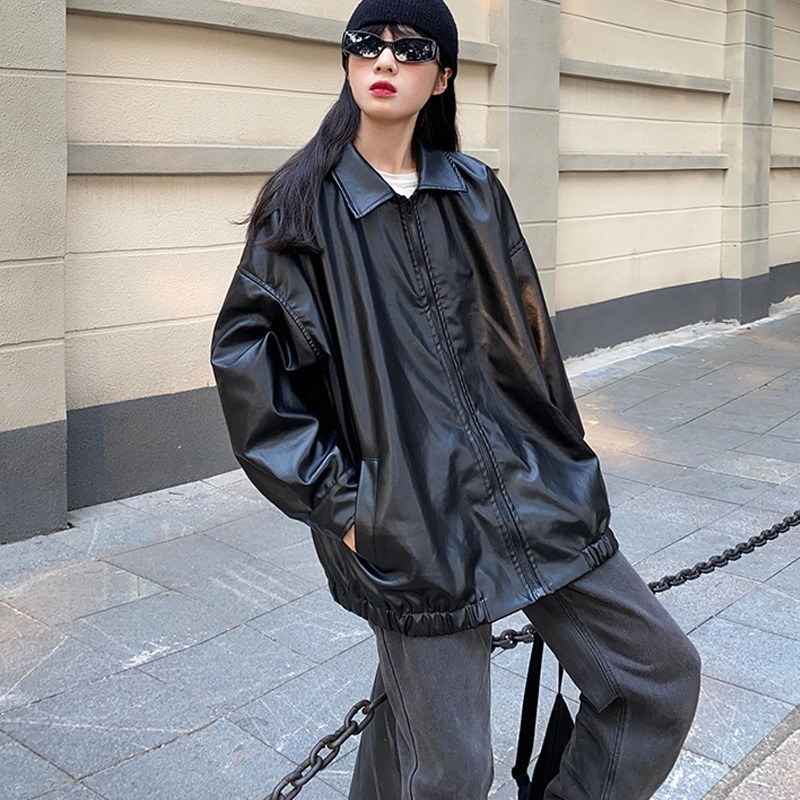 韓国黒革のジャケットの女性の冬ロング女性のモトバイカージッパージャケットストリート原宿 Y2K ルース女性のコート 2023