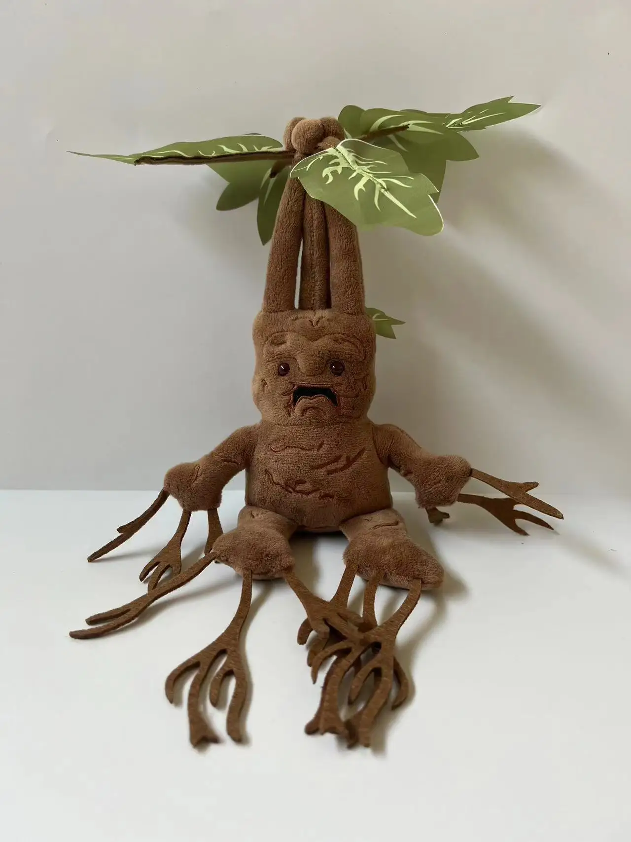 35 ซม.Mandrake ของเล่นตุ๊กตาการ์ตูนตุ๊กตาอะนิเมะตุ๊กตา Plush สําหรับคริสต์มาสของขวัญตกแต่งบ้านแฟนรวบรวมของขวัญ