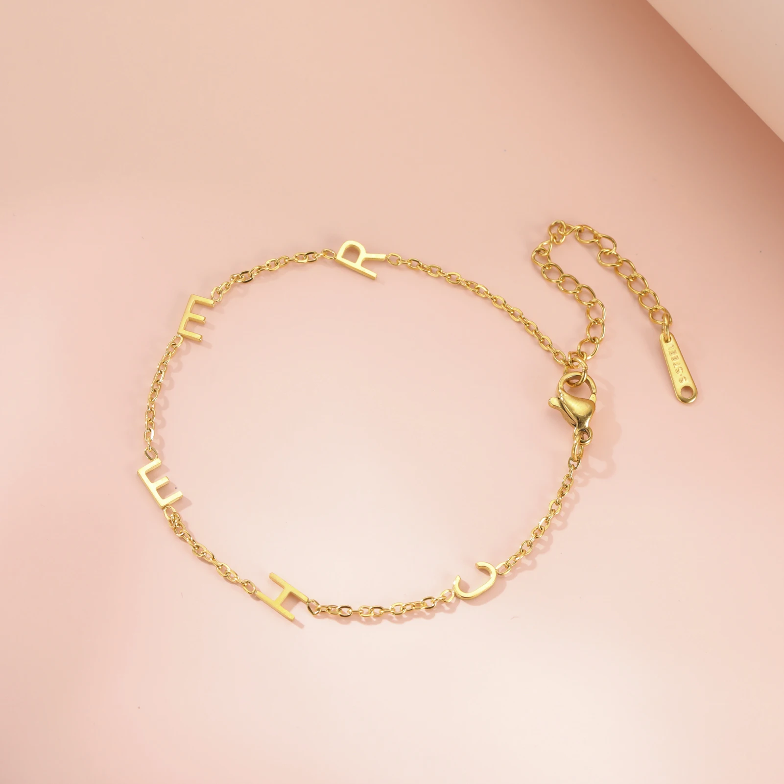 Skyrim-pulsera con letra inicial personalizada para mujer, pulseras personalizadas con alfabeto de A-Z de acero inoxidable, joyería, regalo para el día de la madre