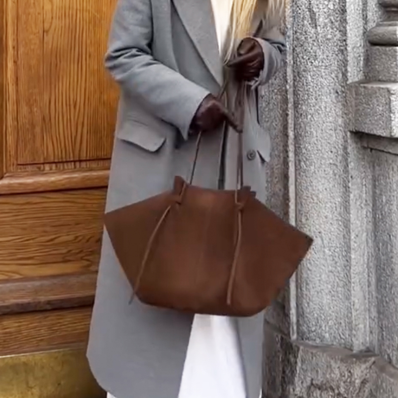 カスタム名イニシャル大容量フェイクスエードトートバッグ女性の高級デザイナーハンドバッグ財布 2024 新脇の下ショルダー