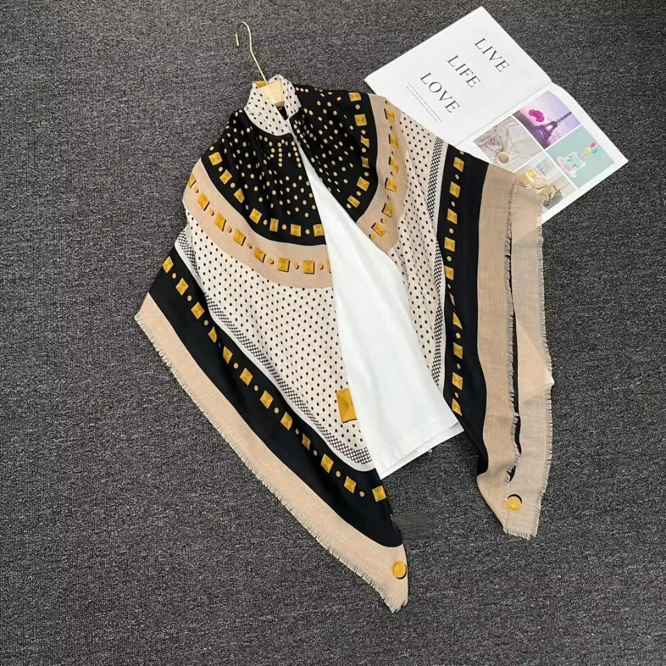 New fashionable and versatile decorative printed gift shawls and scarves from original orders for foreign trade