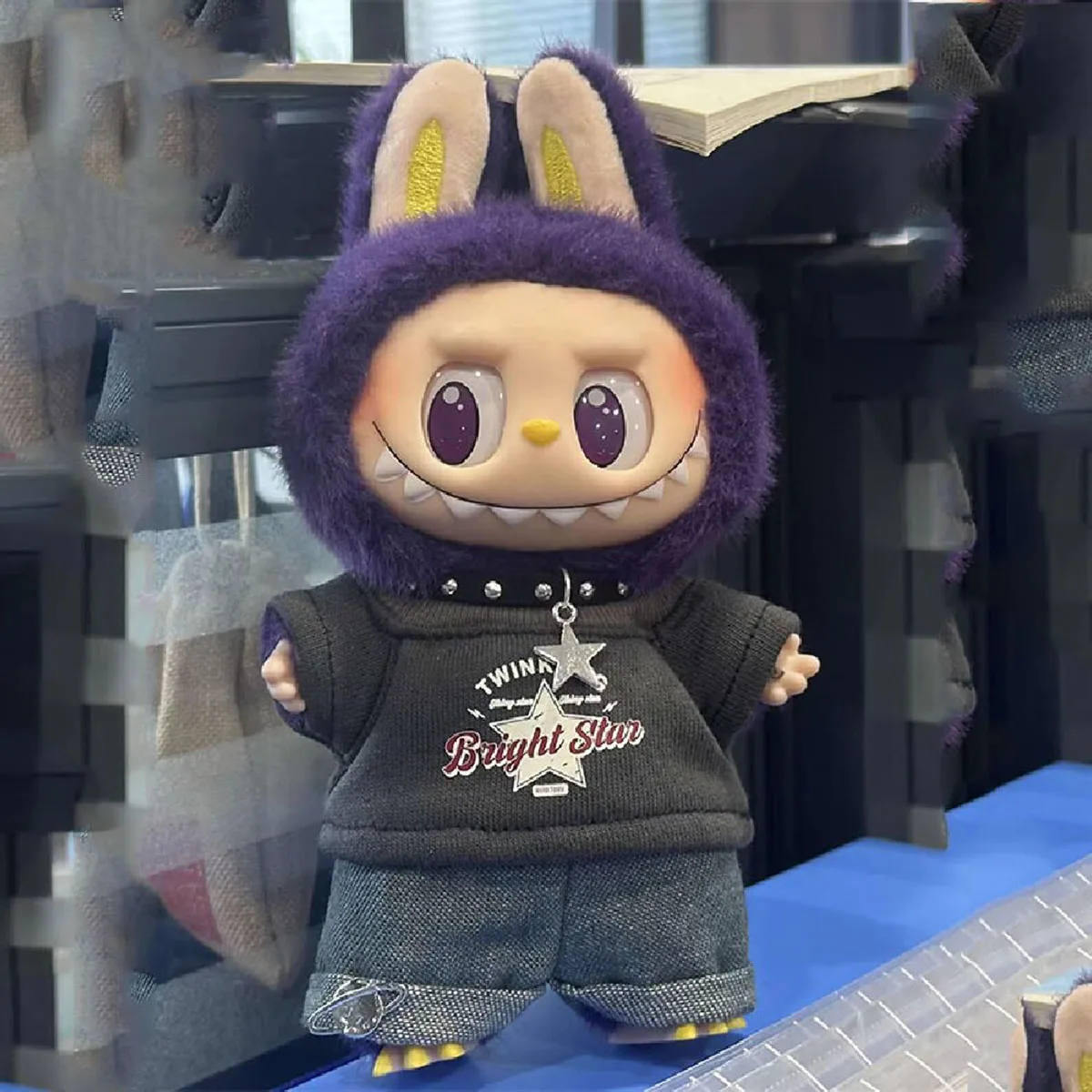 Mini Pluszowe Ubranka dla Lalek Idolów Labubu w Stylu Hip Hop: Koszulka, Spodnie, Czapka, Gitara, Moda, Prezent dla Fanów Gwiazd Muzyki