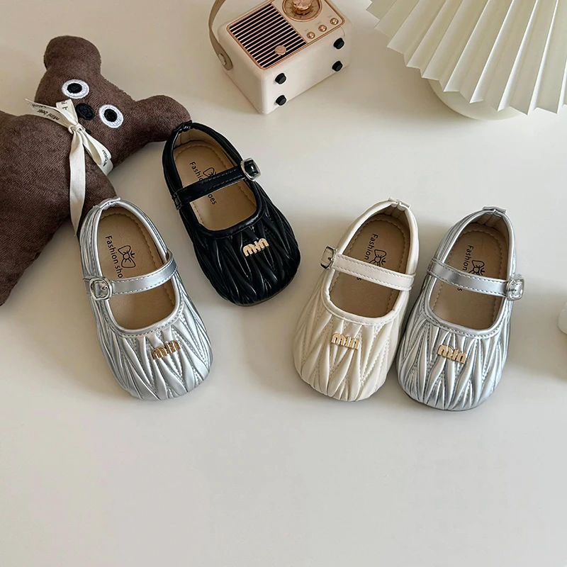 2024 ฤดูใบไม้ผลิฤดูใบไม้ร่วงสาวใหม่ขนาดเล็ก PU รองเท้าหนังเด็กนุ่ม soled รอบ Toe Loafer One-Foot Casual Flats