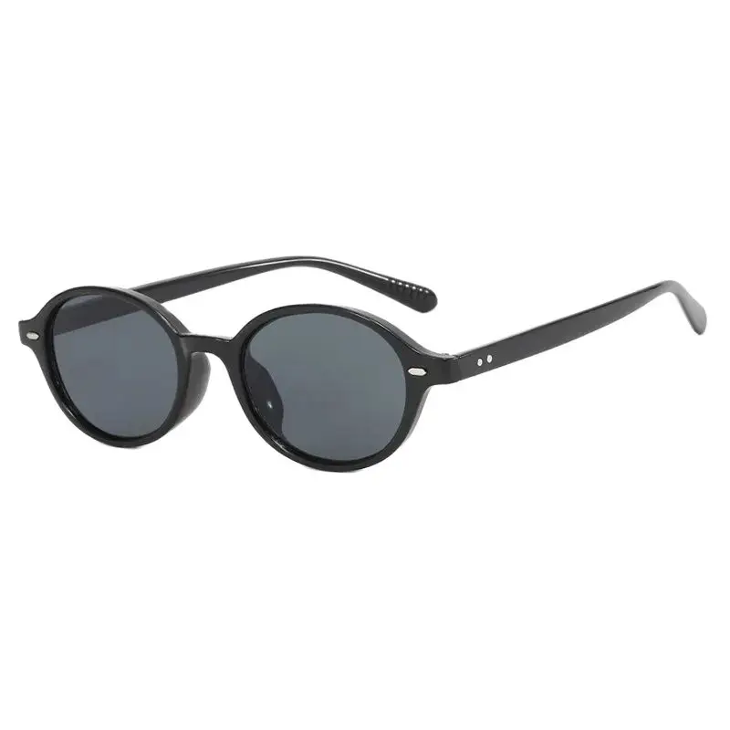 Retro แว่นตากันแดดรูปไข่ขนาดเล็กผู้หญิงผู้ชาย Rivets Shades แว่นตาแฟชั่นหรูหราแว่นตากันแดด UV400 ยี่ห้อ Oculus หญิง Gafas