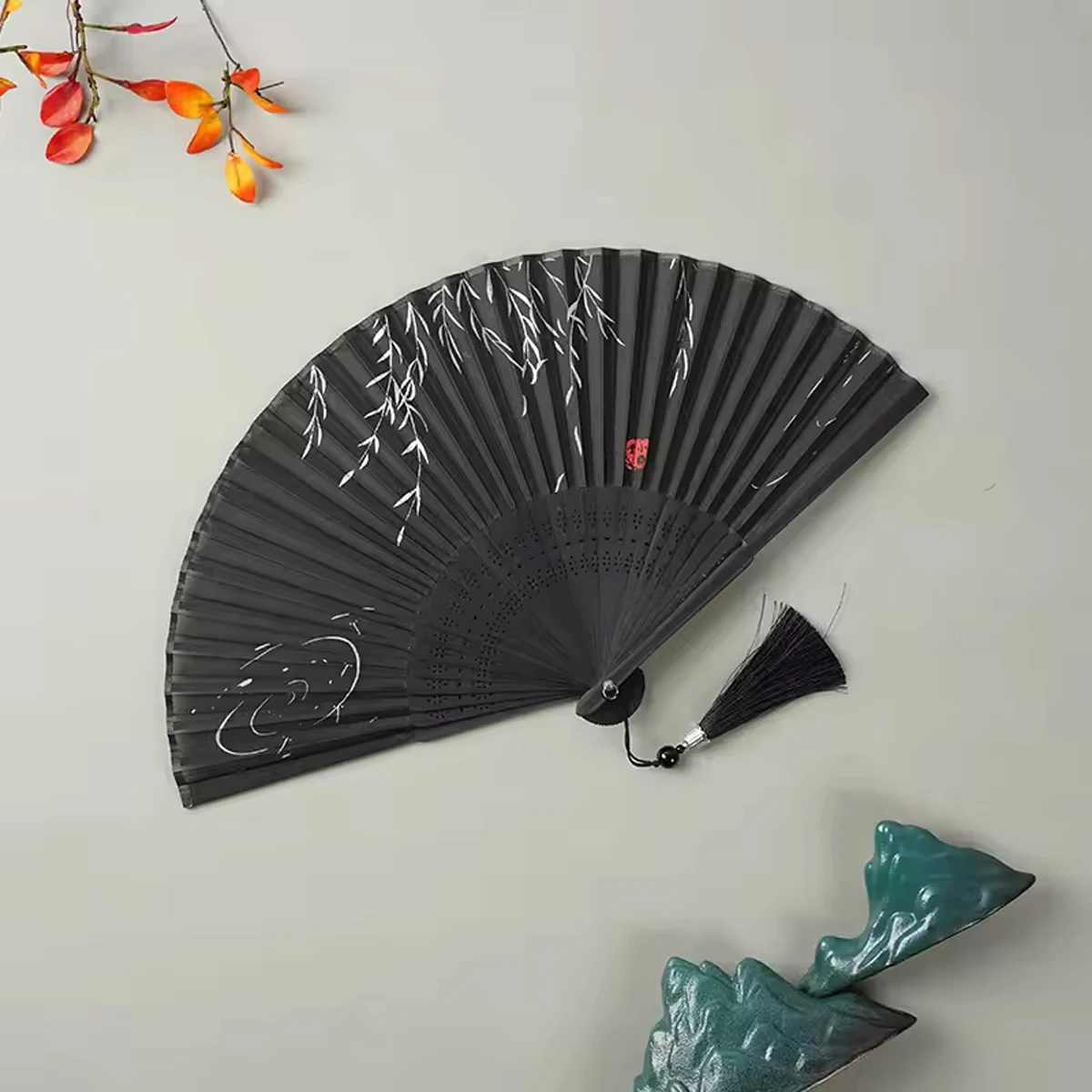 1pc 중국 스타일 블랙 빈티지 핸드 팬 접는 팬 중국 댄스 파티 접는 팬