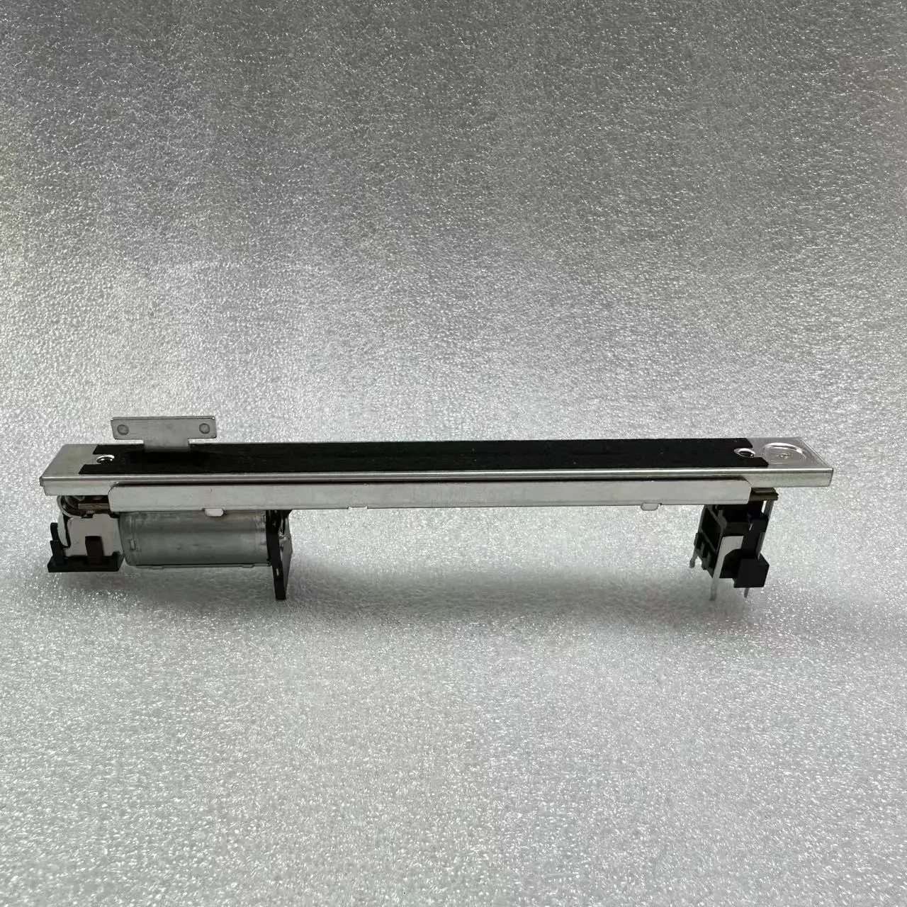 Originele Voor Yamaha gemaakt in taiwan Elektrische Fader RSA0N11M9A0J LS9 M7CL DM1000 DM200 Mixer Potentiometer Motoraangedreven Master