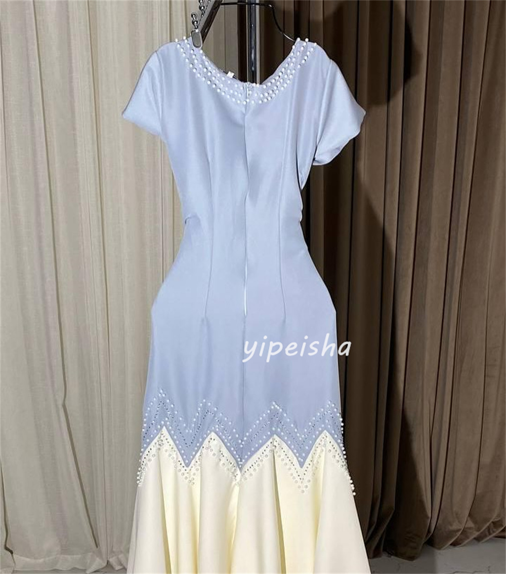 Maßgeschneiderte funkelnde, aufwendige Jersey-Pailletten, Perlenfalte, gerüschte Meerjungfrau-Midikleider mit U-Ausschnitt, maßgeschneiderte Anlasskleider im Retro-Stil