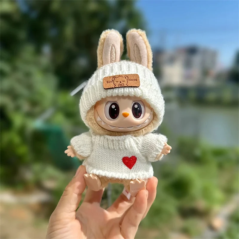 Niedlicher modischer Pullover-Anzug mit Hut, supersüßer Labub-Anzug voller Liebe, einfacher Freizeitkleidungsanzug, Nischen-All-Match-Kleidungsanzug