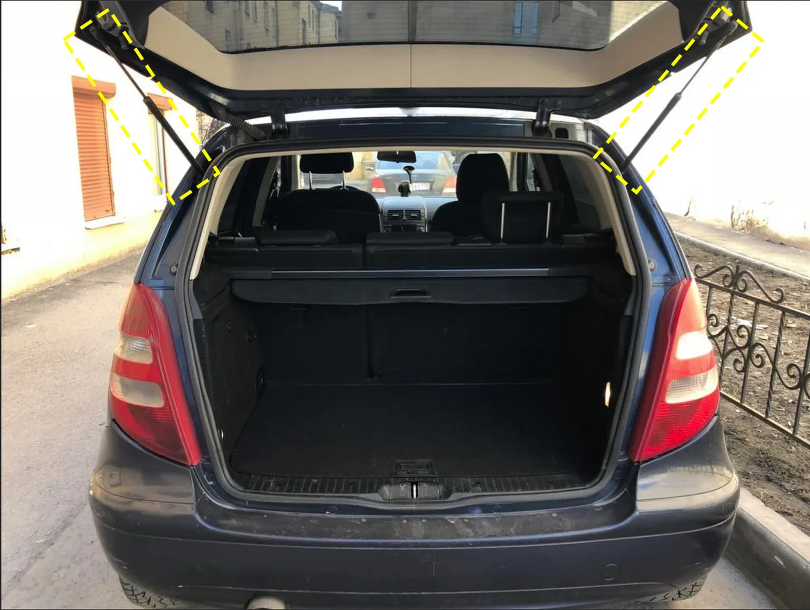 メルセデスベンツ A クラス W169 ハッチバック 2004-2012 リアテールゲートブーツガスストラット用