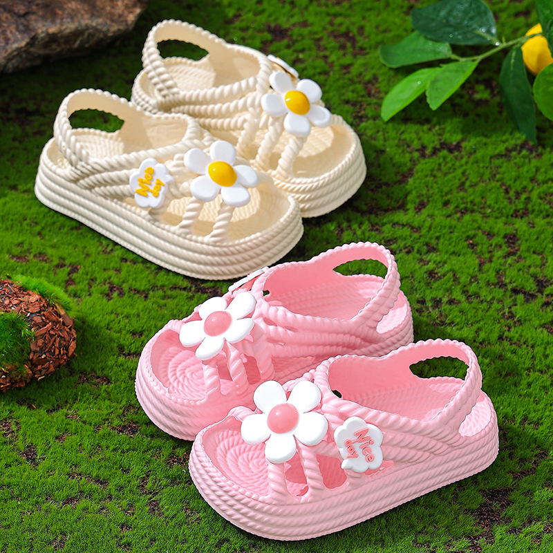 女の子用の滑り止めソフトボトムフラワーサンダル,プリンセスシューズ,子供用サマーサンダル,屋内と屋外のファッション,EVA,新品