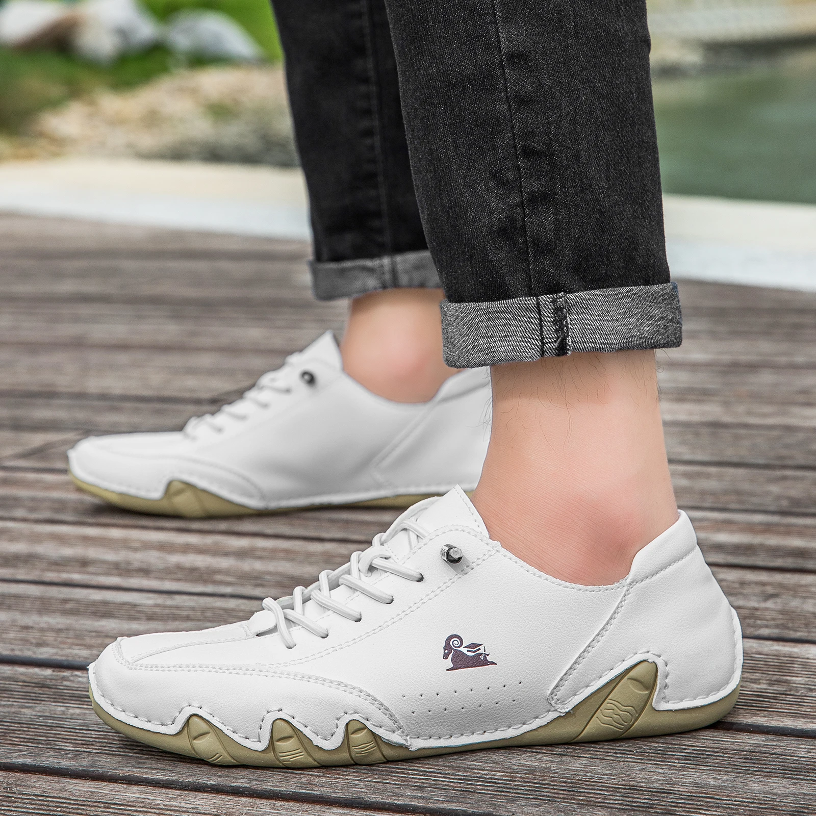 รองเท้าผู้ชาย Four Season ใหม่ PLUS ขนาดรองเท้าสบายๆแฟชั่น Low-Top Soft Sole Breathable รองเท้ากลางแจ้งผู้ชายกีฬารองเท้า