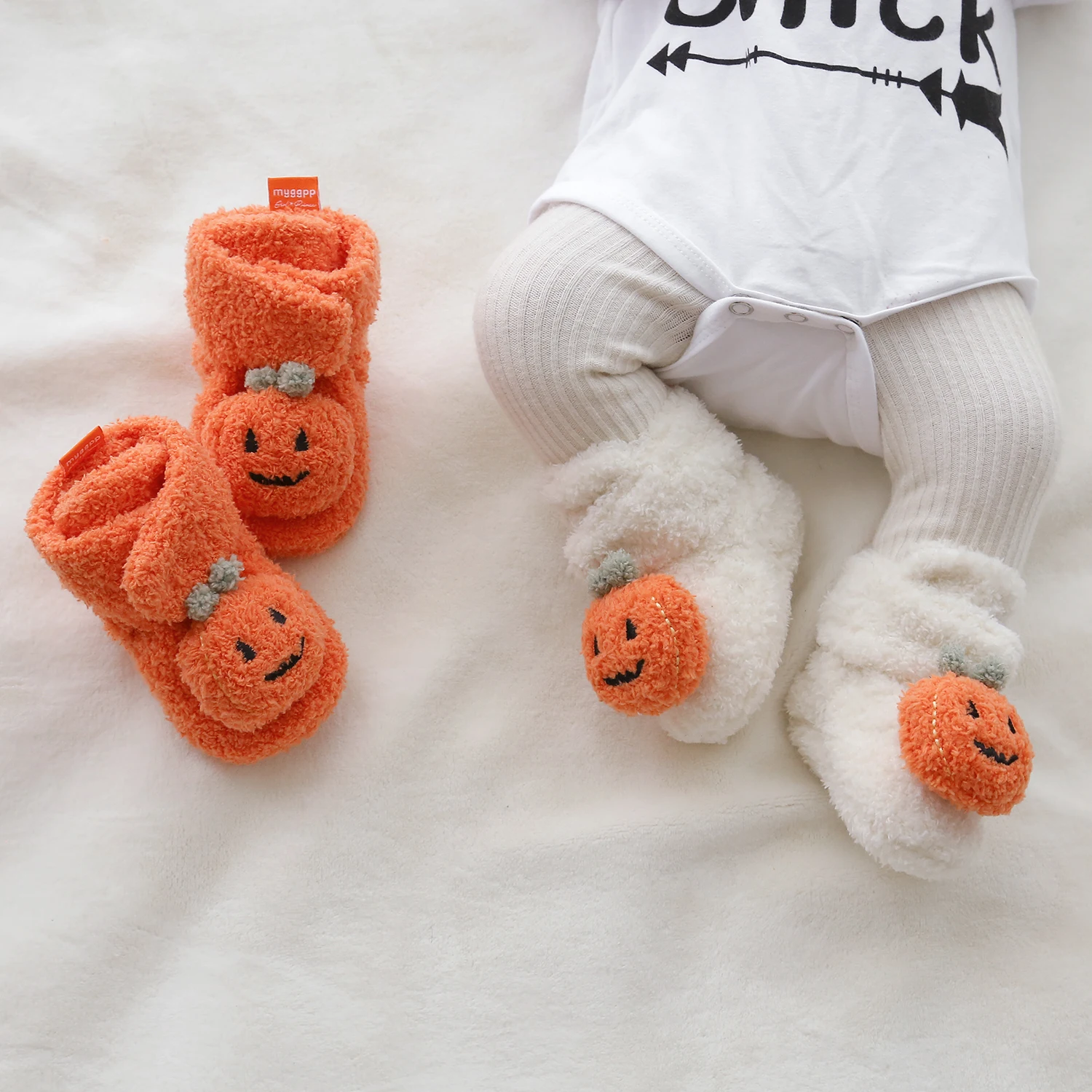 Halloween Kürbis Baby Booties Stay On Slipper Winter warme weiche Schuhe Neugeborene Krippe Socke Schuhe