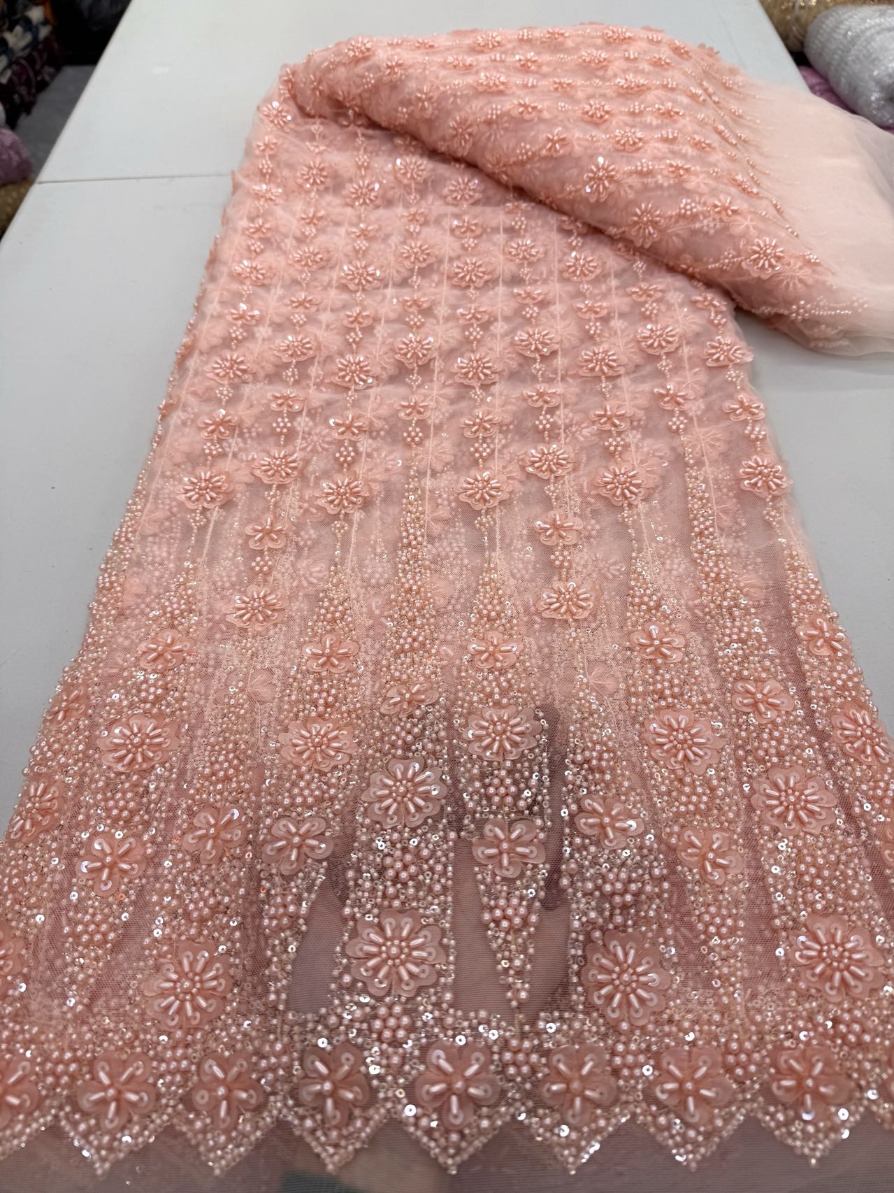 ホワイトアフリカヘビービーズレース生地 2025 高品質 5 ヤードナイジェリアスパンコール新郎生地素材結婚式のパーティードレス