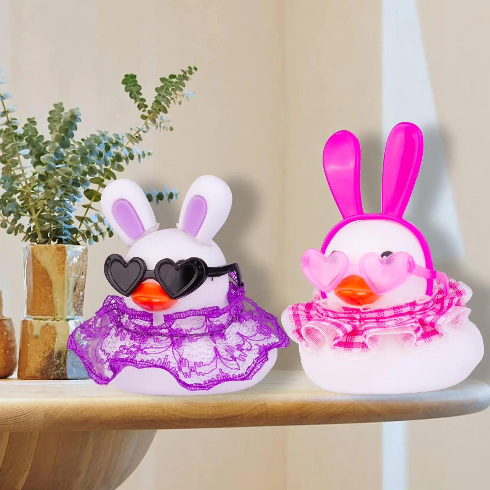 Car Dashboard Rubber Duck Ornamento, Decoração com Mini Hat, Óculos De Sol E Saia, 1 Conjunto