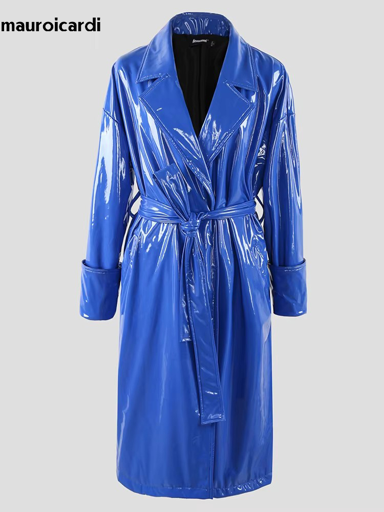 Mauroicardi Frühling Herbst Langer wasserdichter übergroßer glänzender reflektierender weicher dünner fließender blauer PVC-Leder-Trenchcoat für Damen 2025,