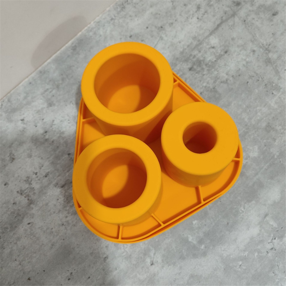 A72P Ice-Cube Tray with Lid for 30 40Oz Tumblers 3 Hollow Cylinder Ice-Cube Molds for Mug Reusable Ice-Cube Tray for Drinks,D