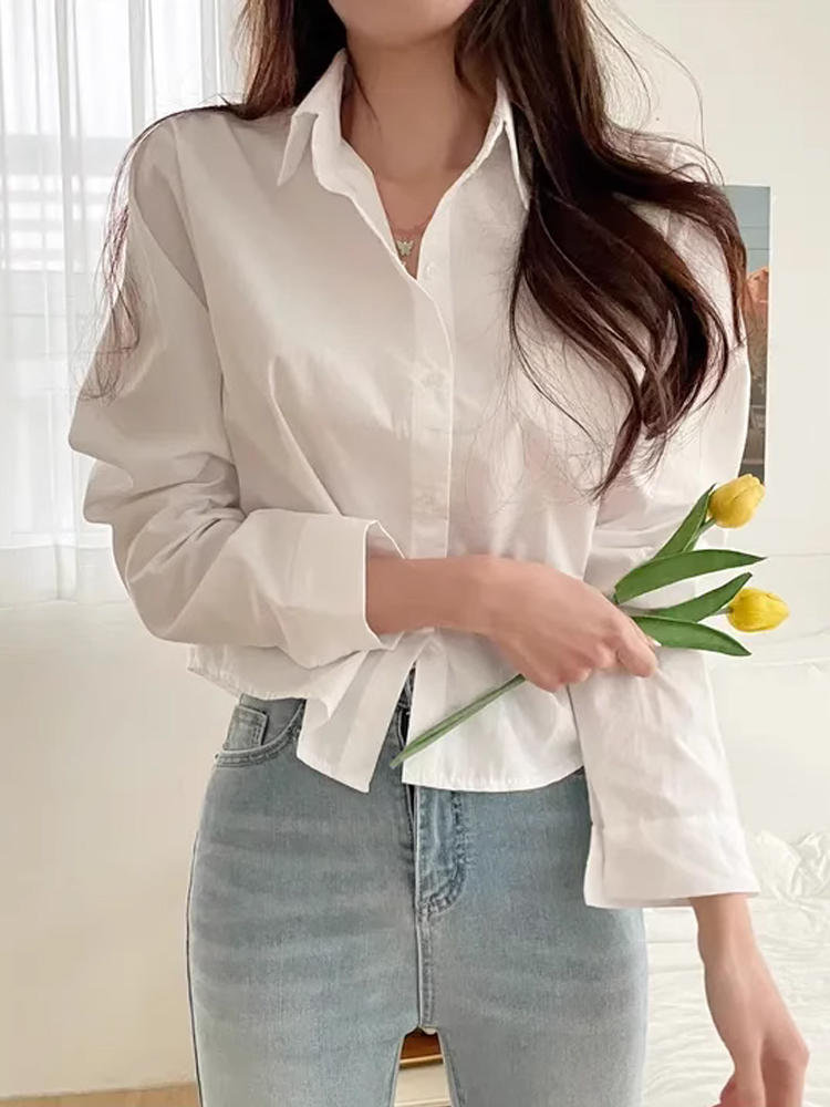 ホワイトショートノースリーブポロカラーシャツ女性の春秋ルーズフィット小さいサイズボタンダウン長袖トップ