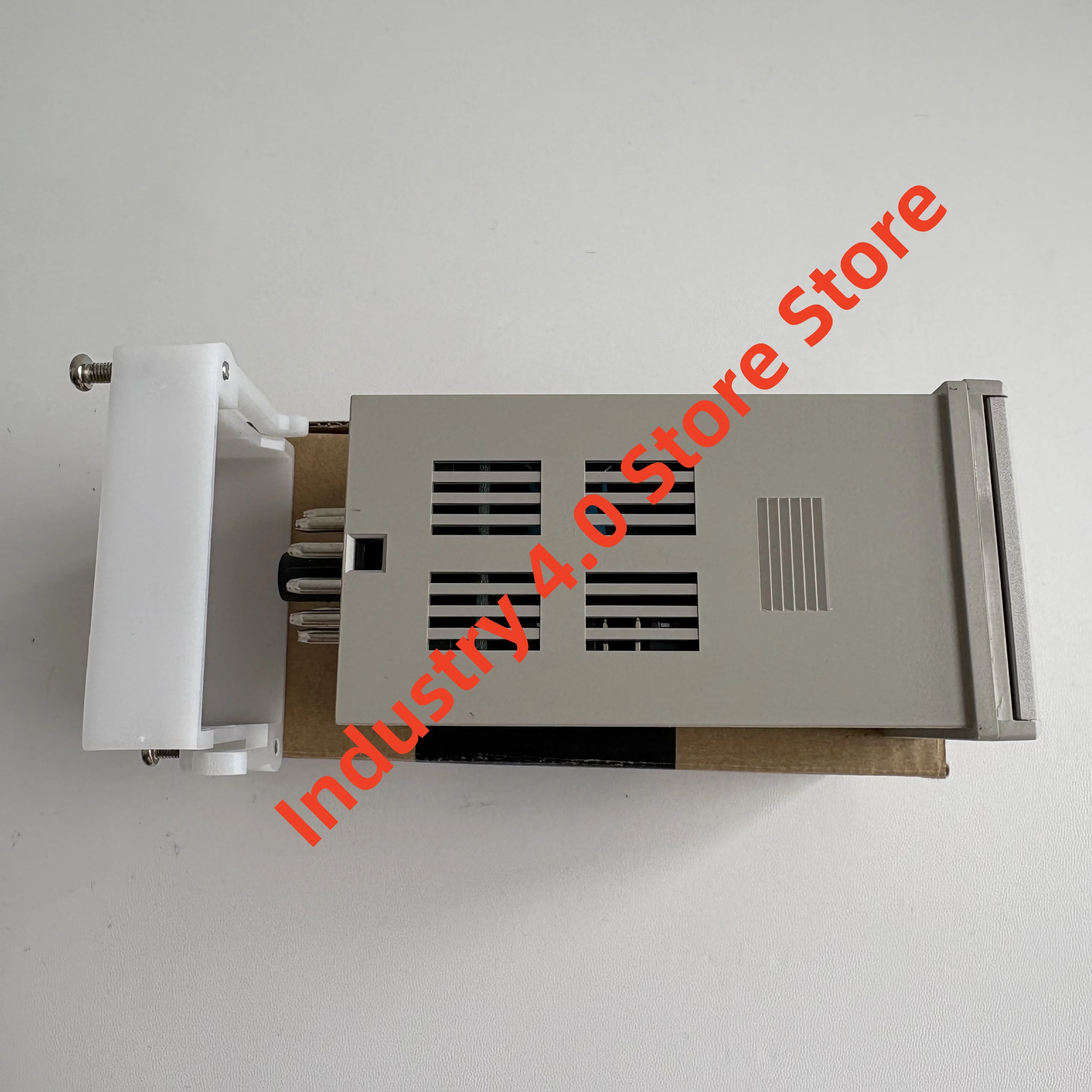 Temperature controller  TZ4SP-14R 100-240VAC  new original