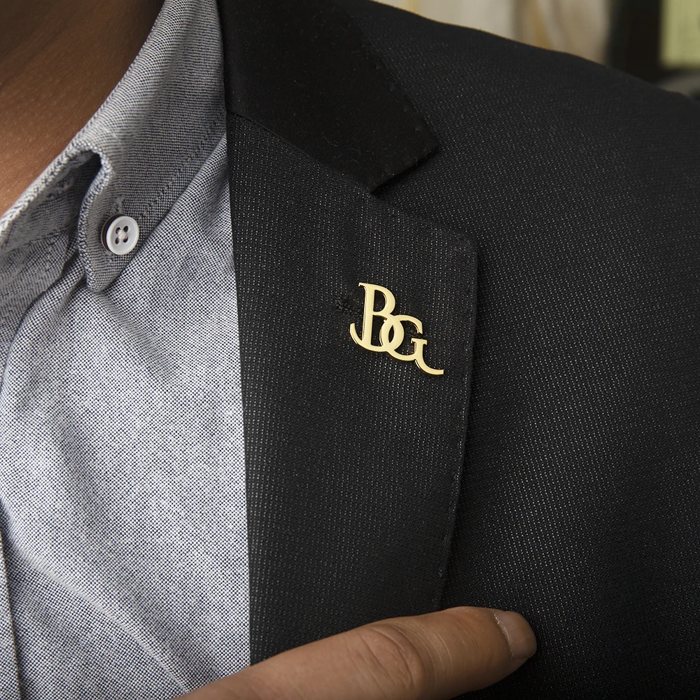 Tangula Aangepaste Initialen Broche Voor Bruidegom Heren Rvs Initialen Letters Revers Pin Gepersonaliseerde Bruiloft Beste Man Sieraden