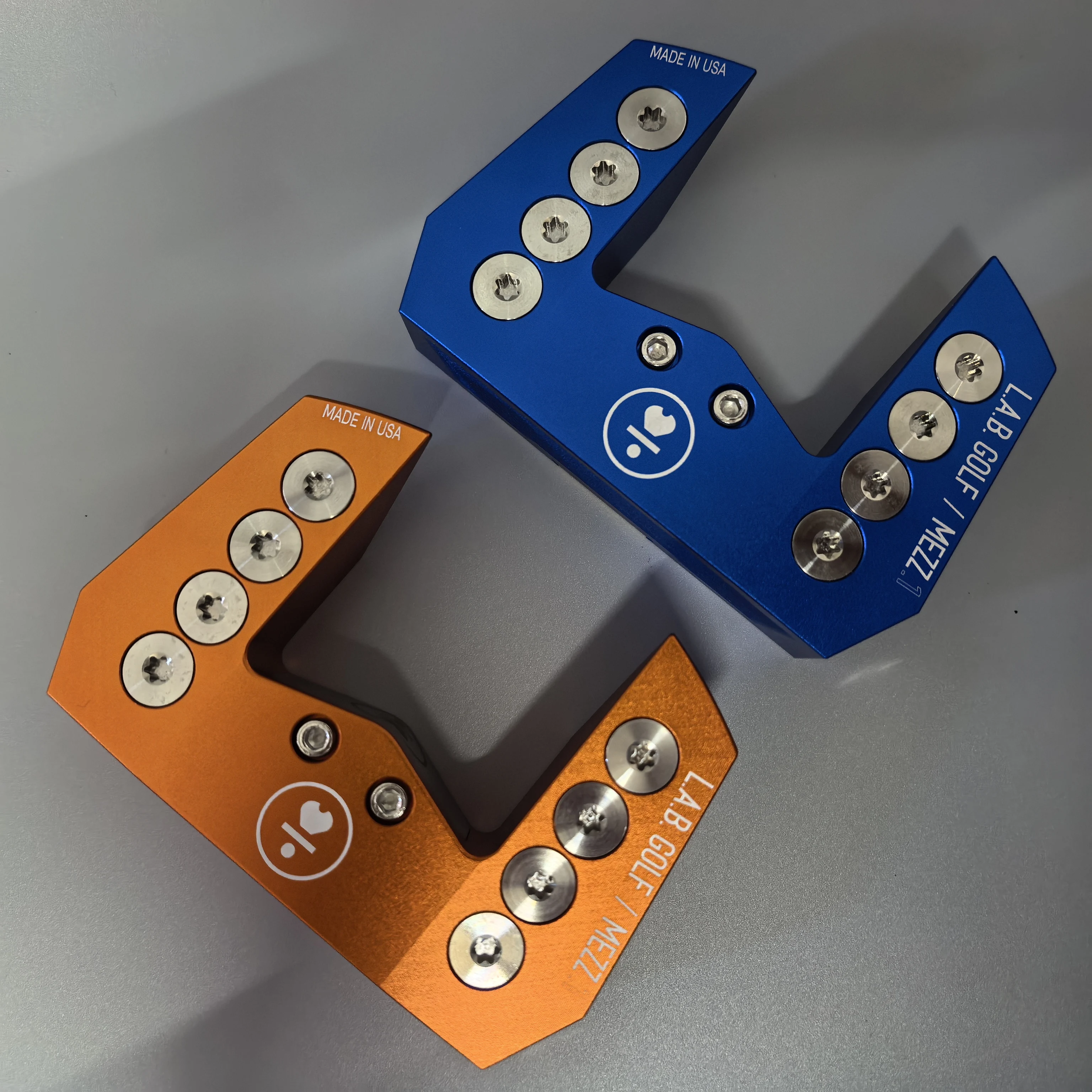 LAB GOLF Putter de golf Big Black, Blue, Orange Bull MEZZ.1 Putter de retorno facial de club de equilibrio automático
