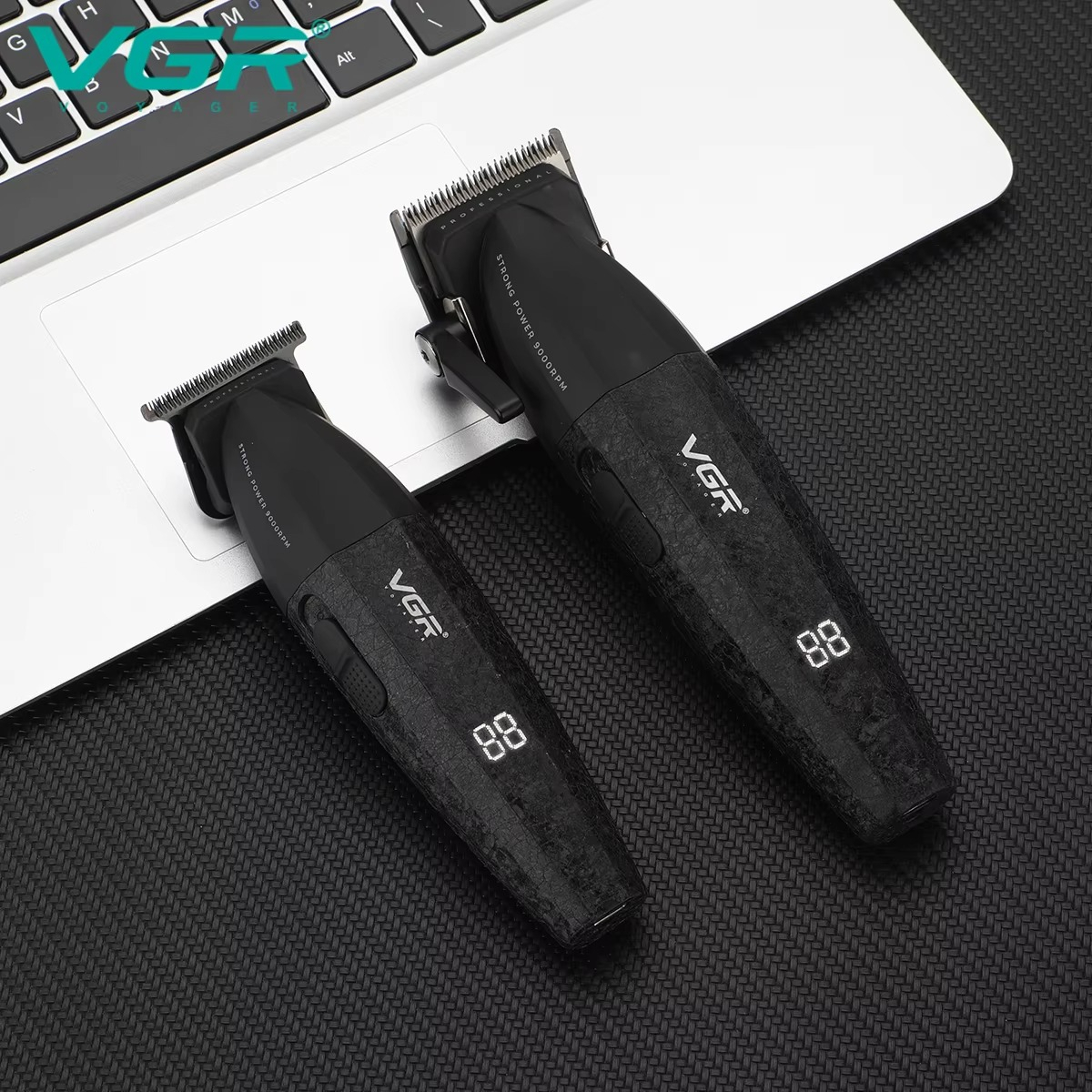 VGR Hair Trimmer Professional Clipper Adjustable Hair Cut Machine Electric Clipper 9000 RPM Cordless Hair Trimmer for Men V-640