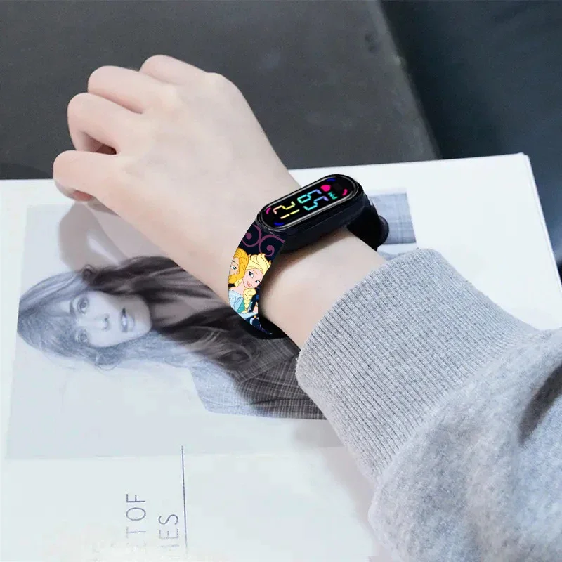 นาฬิกาดิจิทัลของเด็ก Disney Frozen ตุ๊กตาขยับแขนขาได้เอลซาแอนนาสัมผัส LED การ์ตูนกันน้ำนาฬิกาอิเล็กทรอนิกส์ของเล่นของขวัญวันเกิด