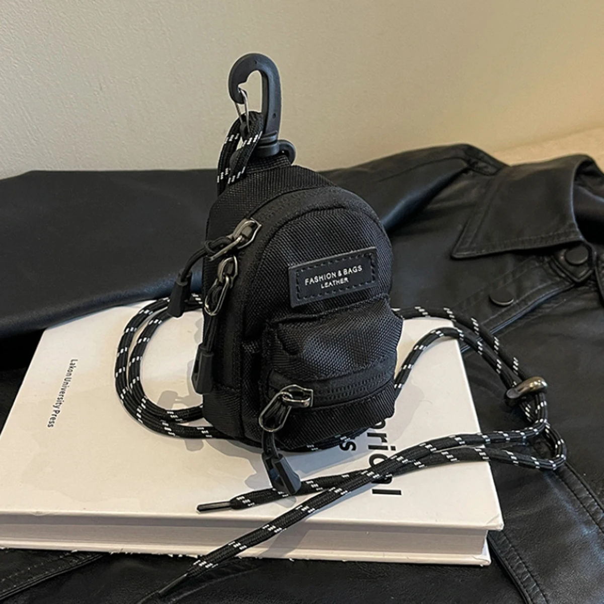 Portamonete da esterno alla moda in stile coreano, squisita borsa a tracolla singola da donna, cuffie da viaggio, portamonete portaoggetti, 1 set