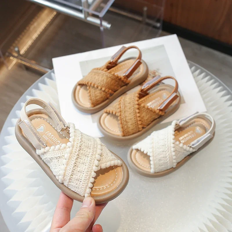 สาวรองเท้าชายหาดฤดูร้อนสไตล์ชาติพันธุ์เด็กรองเท้าแตะ Soft Sole แฟชั่นเด็ก Retro Princess รองเท้า 2024 ฤดูร้อนใหม่