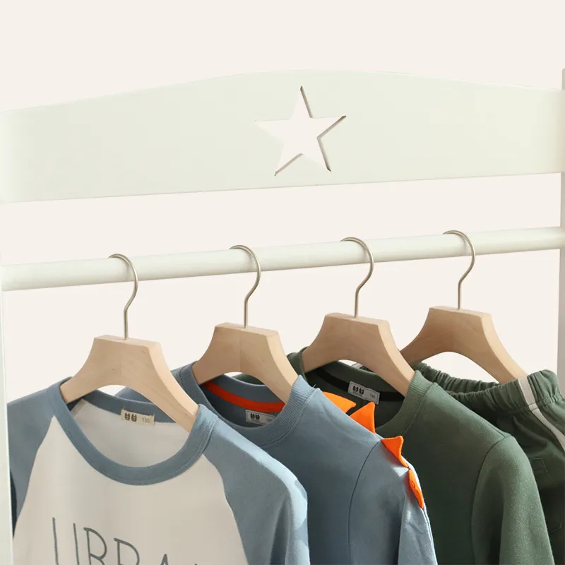 ที่แขวนเสื้อผ้าเฟอร์นิเจอร์เด็กทำจากไม้แข็งสไตล์นอร์ดิก rak penyimpanan Baju ห้องนอนตู้เสื้อผ้าเด็กทารกชั้นวางรองเท้า