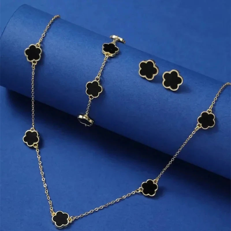 Lucky ห้ากลีบดอกไม้ Five-leaf Clover สร้อยข้อมือต่างหูสร้อยคอชุดสามชิ้นสําหรับผู้หญิงสไตล์อุปกรณ์เสริมเครื่องประดับ
