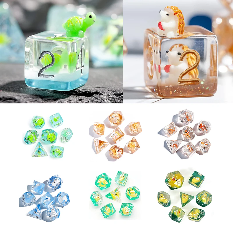 Neues DND gehobenes 7-teiliges Harzwürfelset Polyedrisches Inline-Tier D4 D6 D8 D10 D12 D20 Würfel für RPG-Brettspiel und Tischspiele
