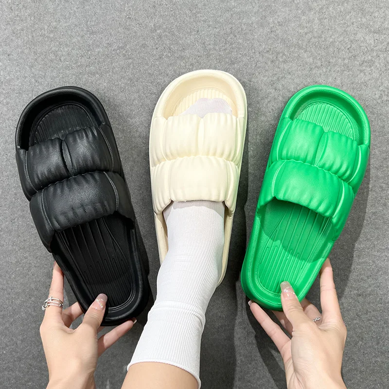 2024ผู้หญิงSoft Sole Cloudรองเท้าแตะแพลตฟอร์มหนาในร่มรองเท้าแตะชายหาดกลางแจ้งฤดูร้อนEVA Non Slip Flip Flops