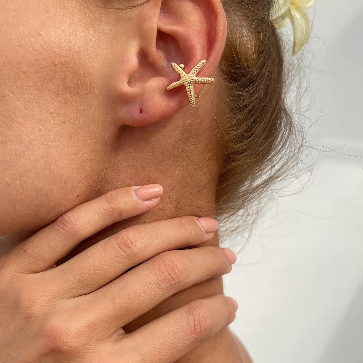 Clips de oreja de estrella de mar a la moda, pendientes de Piercings falsos para mujer, pendientes asimétricos de concha bohemia, regalo de joyas de fiesta en la playa