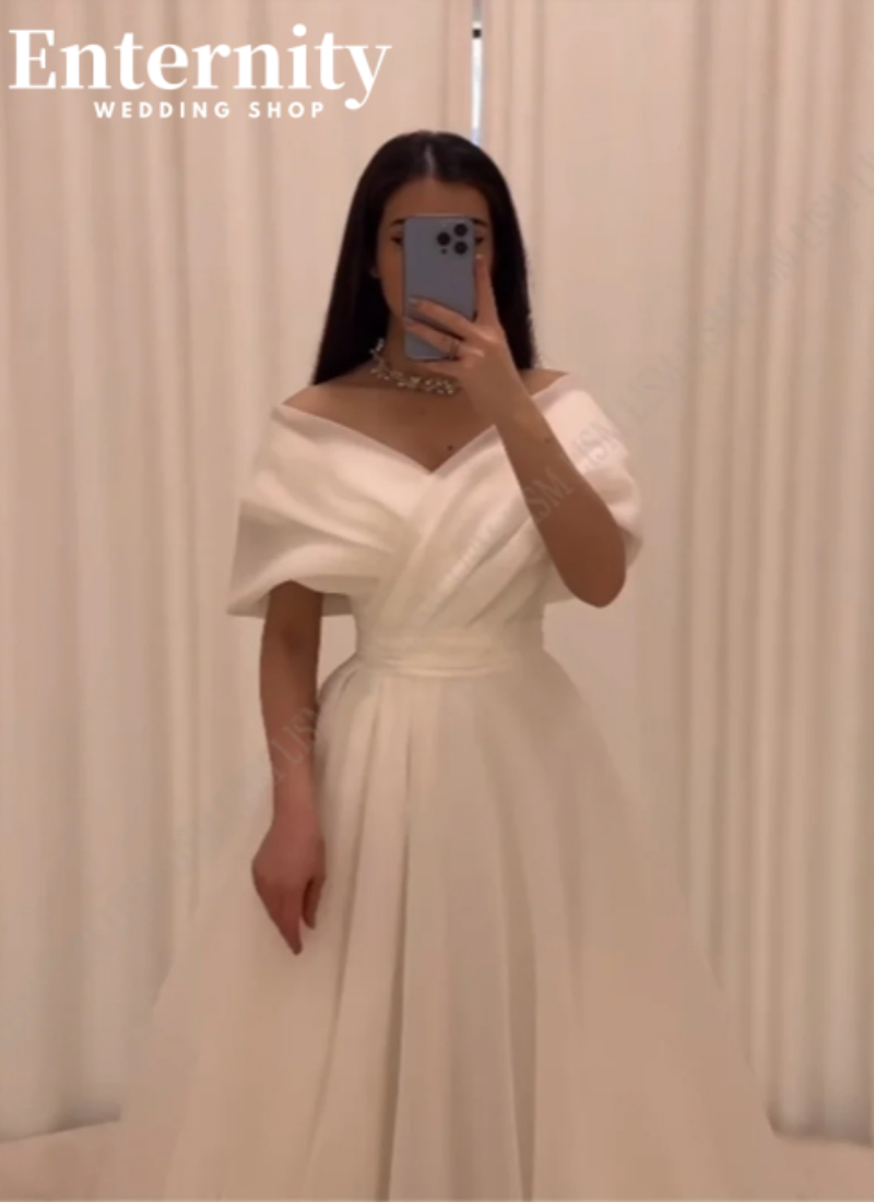 ที่กําหนดเองความยาวชั้น Dreamy ชุดแต่งงานอย่างเป็นทางการ Draped Elegant Off ไหล่ชุดเจ้าสาวสําหรับผู้หญิงแฟนซี Robe Mariage 2024