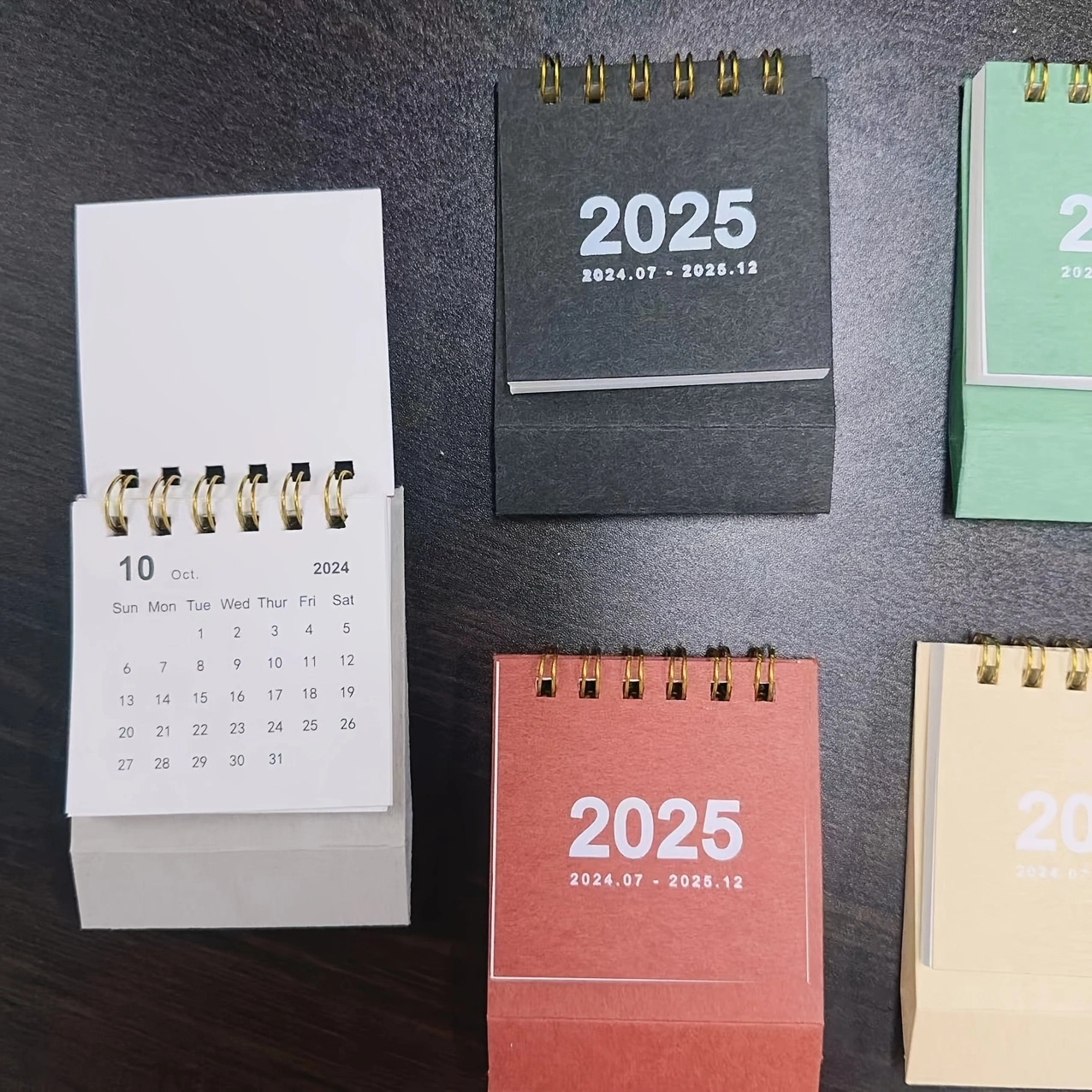 2024-2025 สีทึบมินิเดสก์ท็อปกระดาษปฏิทินDual Daily Scheduler Table PlannerรายปีOrganizer