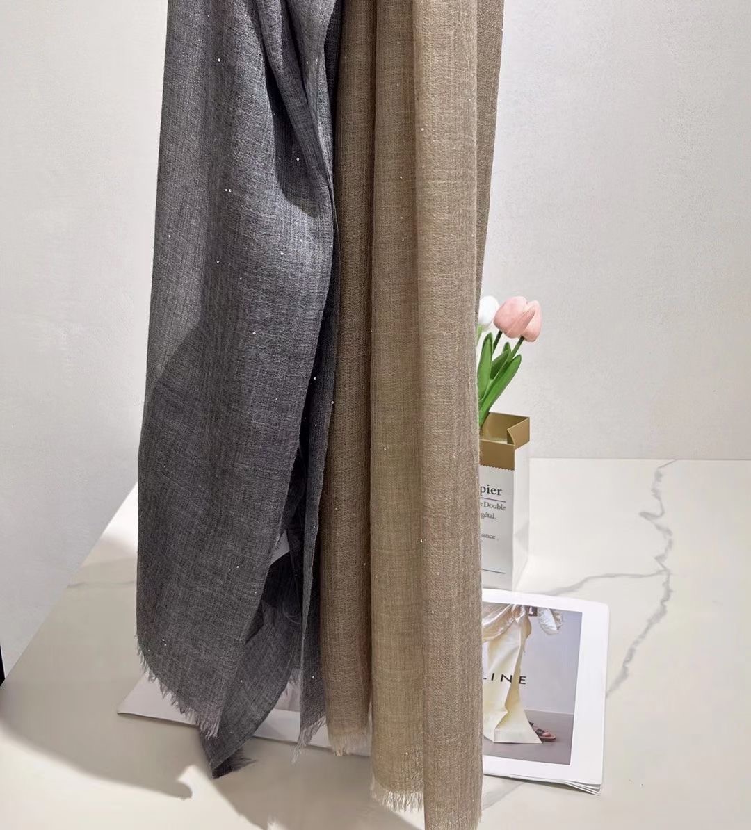 Luxe glanzende kasjmier sjaal