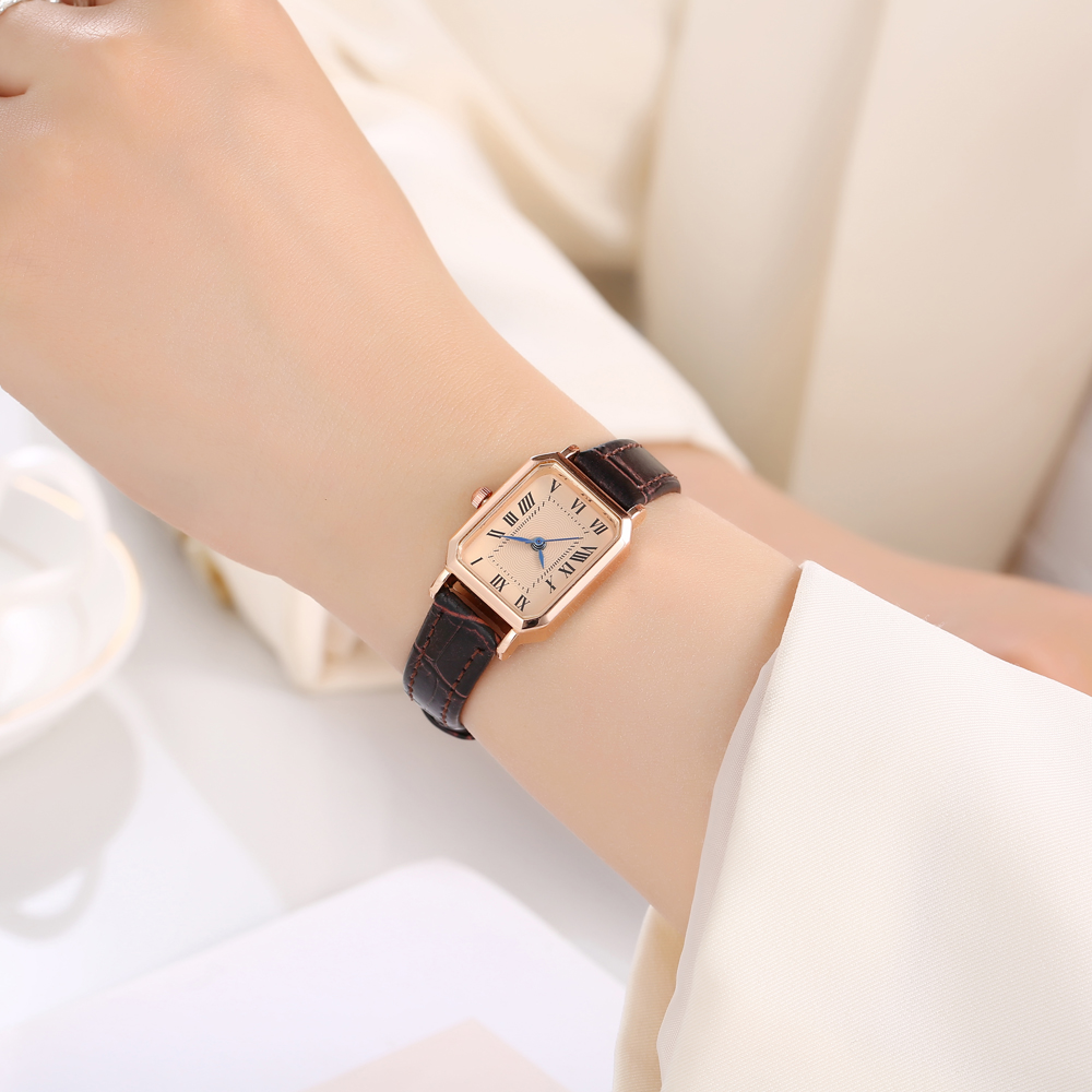 New women's watch with retro Roman blue needle scale design, simple and fashionable square watch, quartz watch