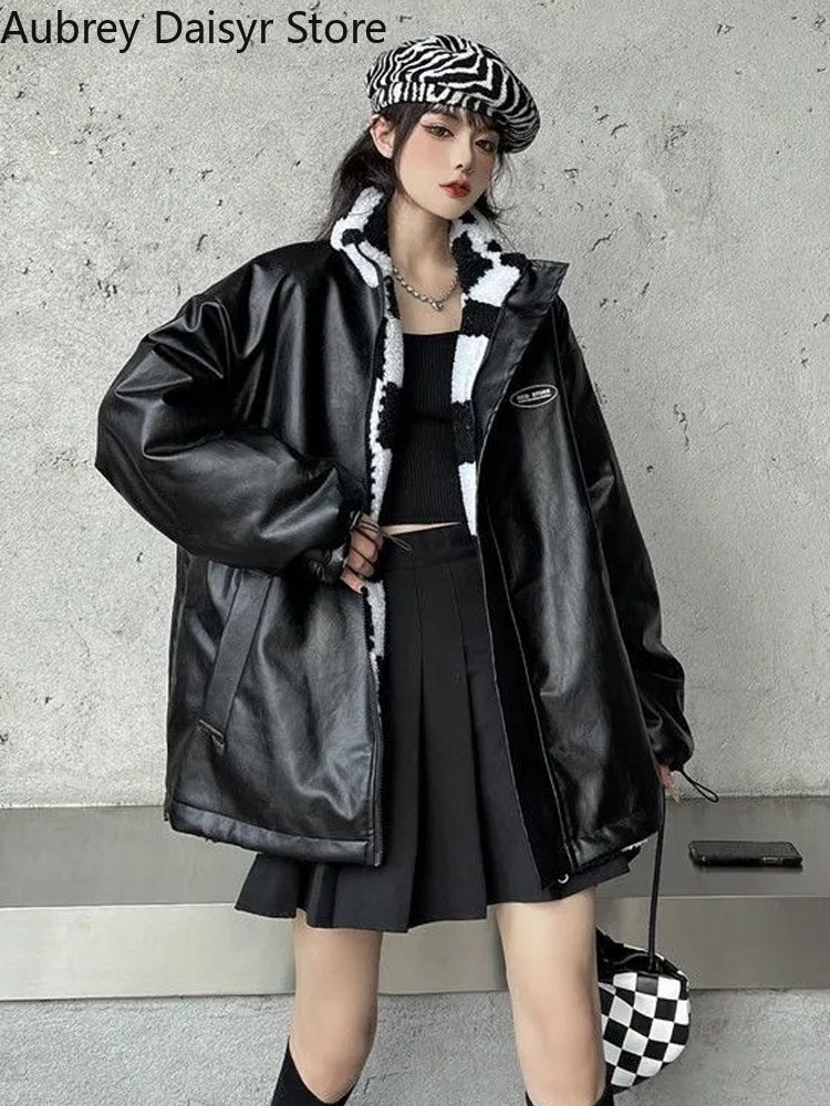Winter Leder Jacke Frauen Streetwear Warme Starke Schachbrett Faux Lamm Pelzmantel Futter Reversible Tragen Moto Biker Zipper Mantel