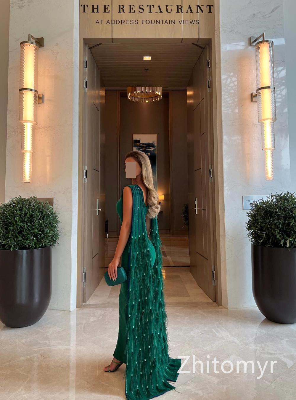 ที่กําหนดเอง Elegant Jewel Sheath Watteau ชุดราตรี Rhinestone พู่ s ความยาวชั้น FBساتvestidos para ev